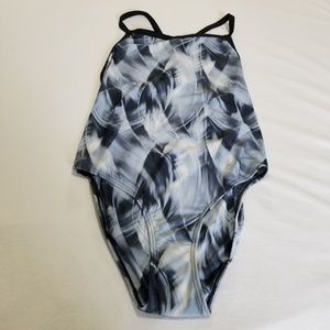 ATTRACO Women's Athletic  One Piece Swimsu…